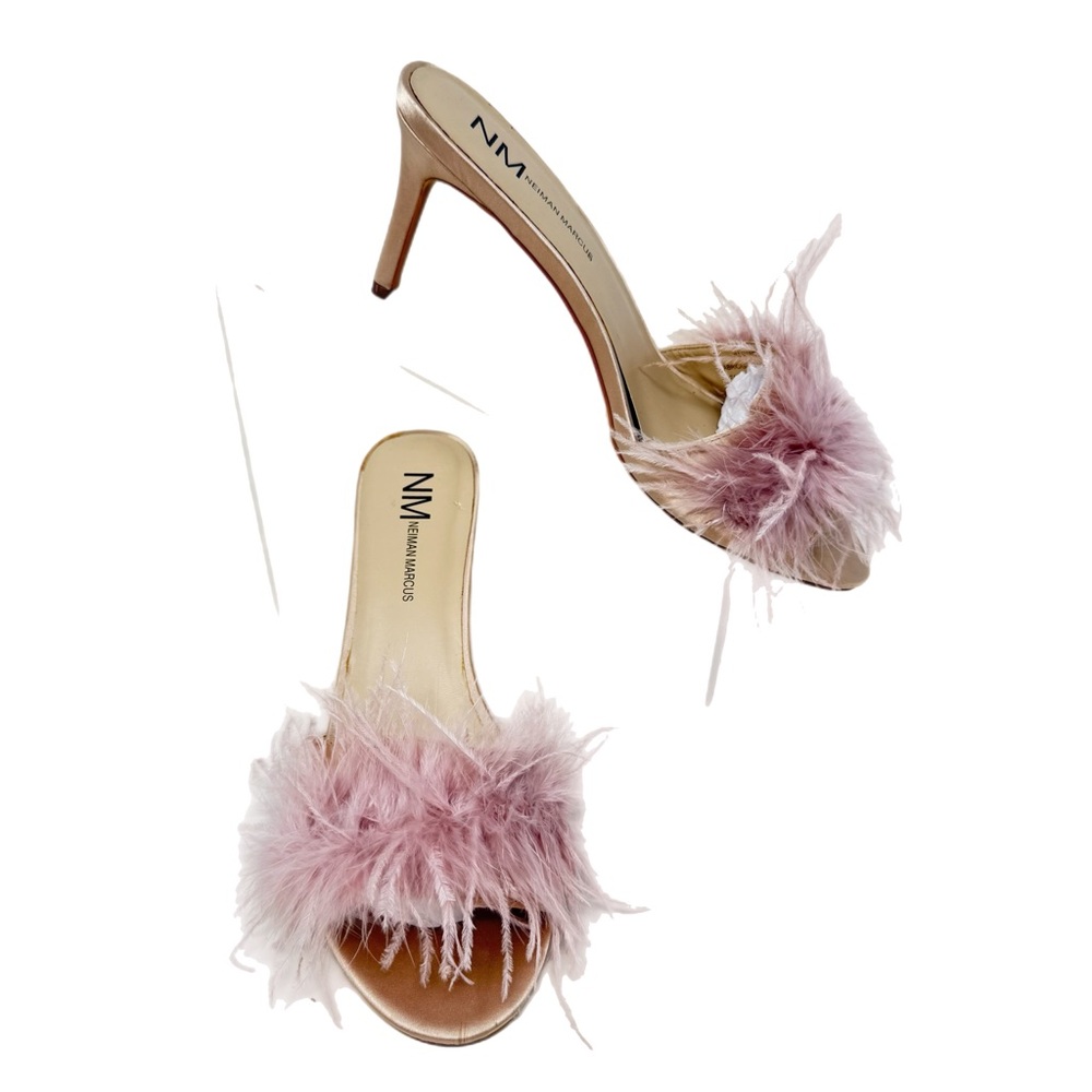 Neiman Marcus Pink and Cream Mirabo Style Feathered Date Night